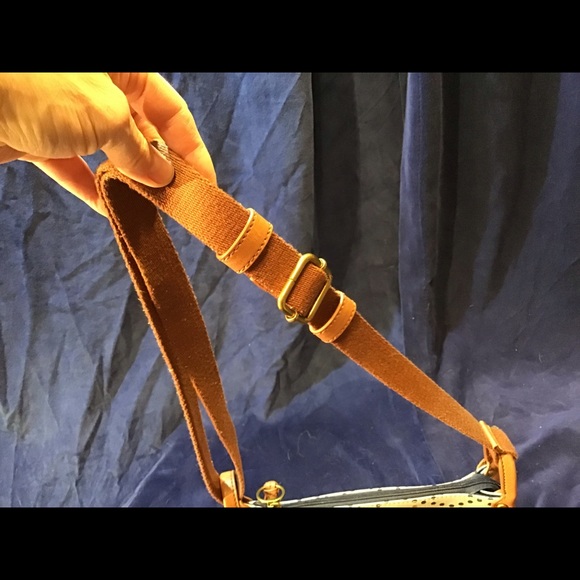 Fossil canvas crossbody, EUC, cream w/ blue & tan - Picture 5 of 8